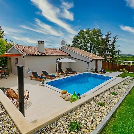 Villa House Casa Terra Magica By Istrialux Benazici